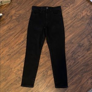 Black Highwaisted American Eagle Skinny Jeans